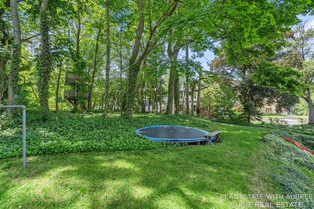16 E 23rd Street, Holland, MI 49423