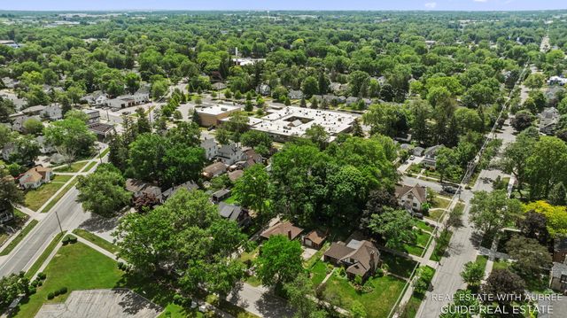 16 E 23rd Street, Holland, MI 49423