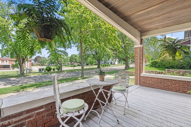 16 E 23rd Street, Holland, MI 49423