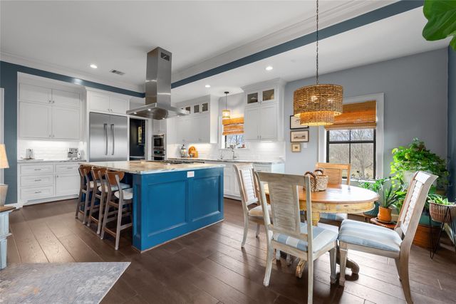 114 Baywood Street, Shoreacres, TX 77571