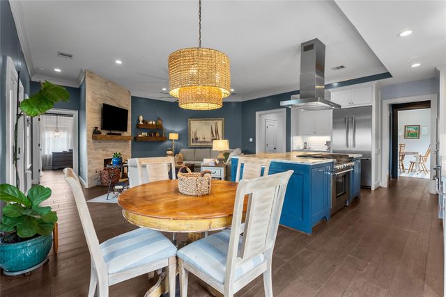 114 Baywood Street, Shoreacres, TX 77571