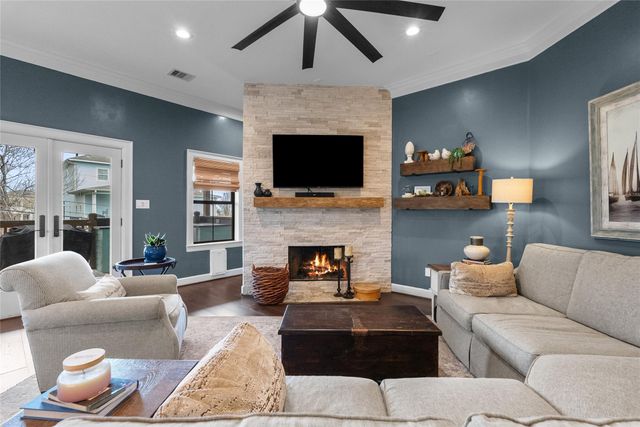 114 Baywood Street, Shoreacres, TX 77571