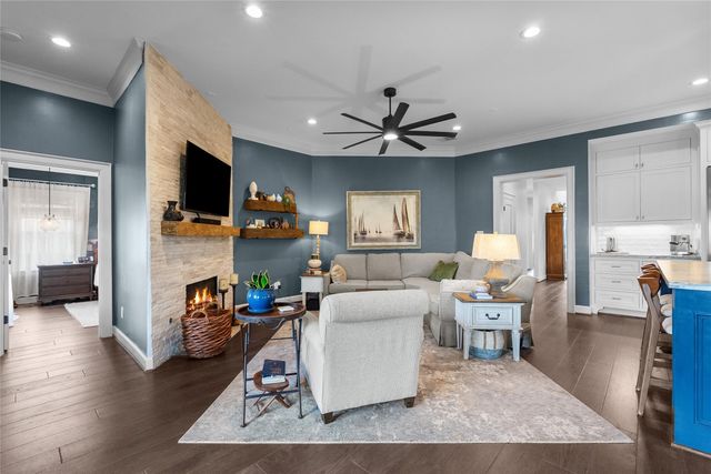 114 Baywood Street, Shoreacres, TX 77571