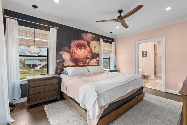 114 Baywood Street, Shoreacres, TX 77571