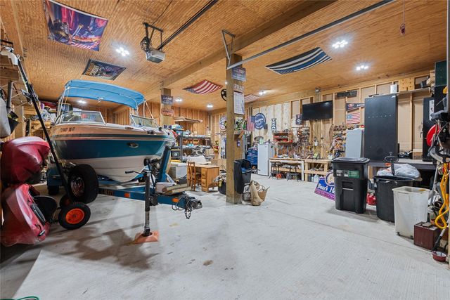 114 Baywood Street, Shoreacres, TX 77571