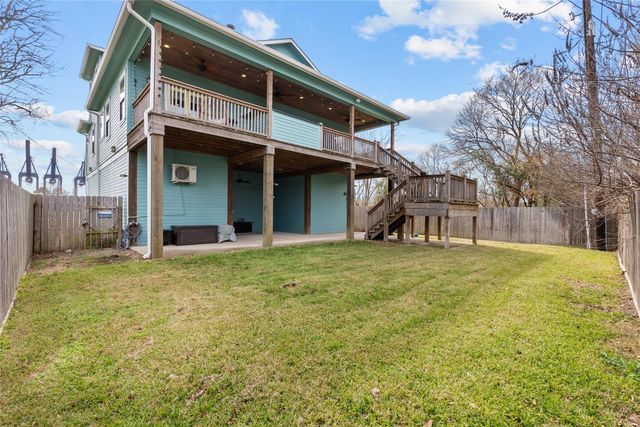 114 Baywood Street, Shoreacres, TX 77571