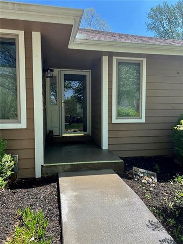 904 Joseph Drive, Lawrence, KS 66049