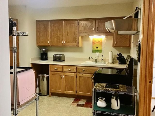 904 Joseph Drive, Lawrence, KS 66049