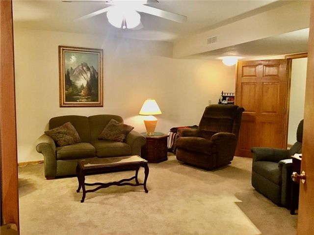 904 Joseph Drive, Lawrence, KS 66049
