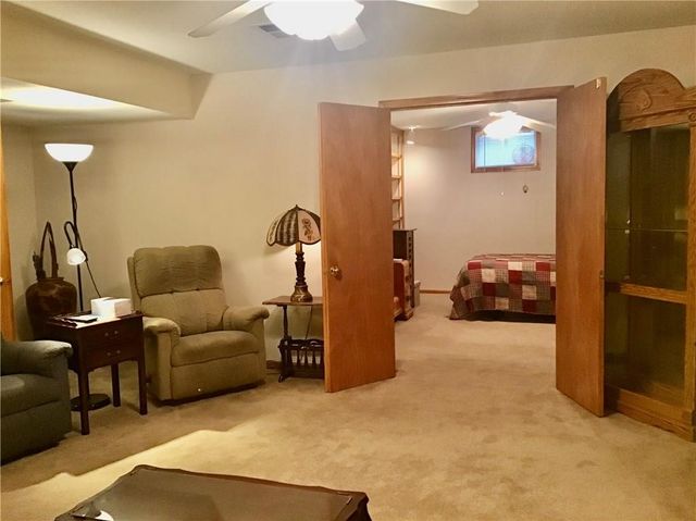 904 Joseph Drive, Lawrence, KS 66049