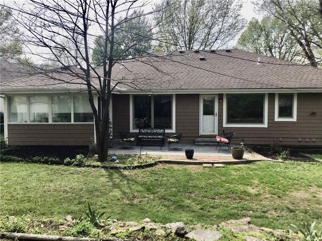 904 Joseph Drive, Lawrence, KS 66049