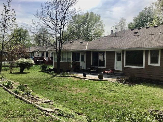 904 Joseph Drive, Lawrence, KS 66049