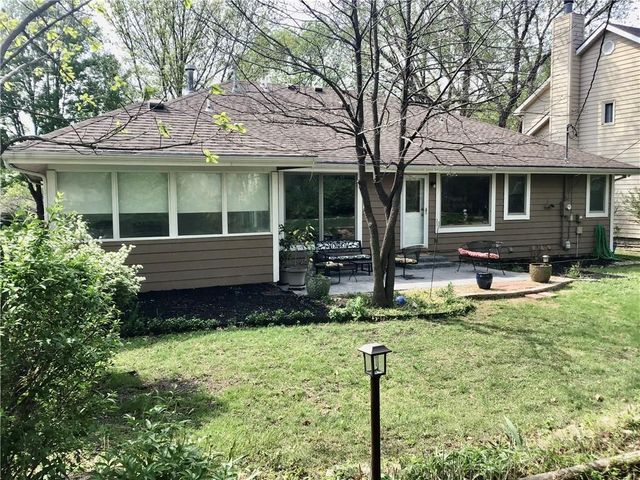 904 Joseph Drive, Lawrence, KS 66049