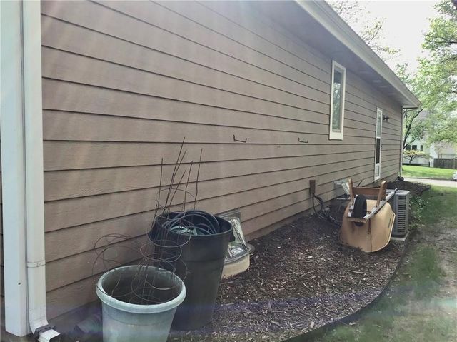 904 Joseph Drive, Lawrence, KS 66049