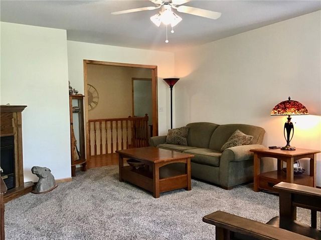 904 Joseph Drive, Lawrence, KS 66049