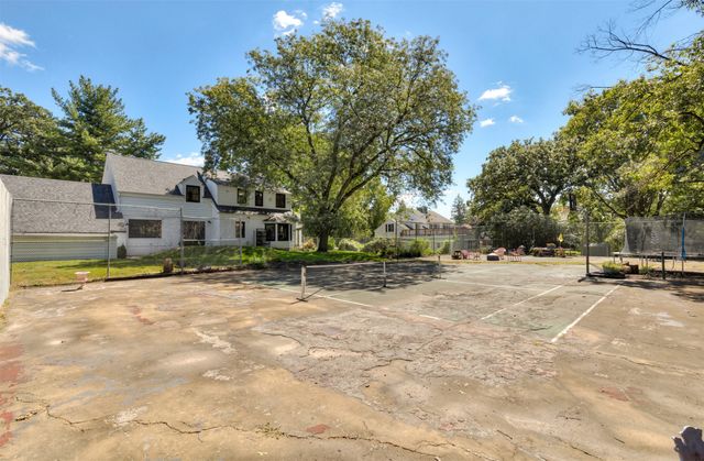 686 63rd Street, Des Moines, IA 50312