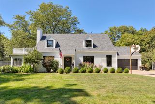 686 63rd Street, Des Moines, IA 50312