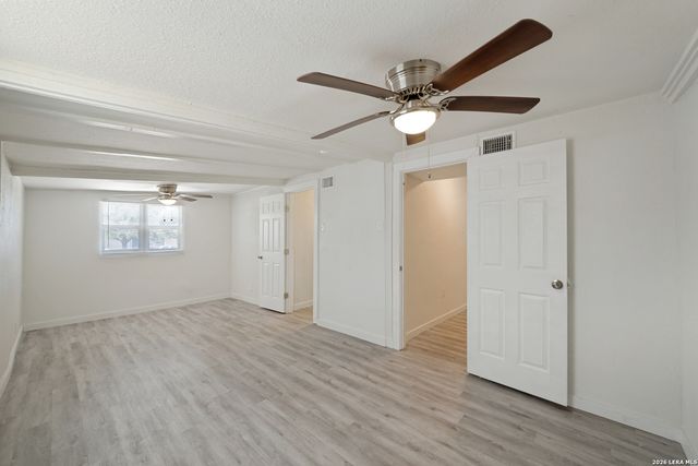 7842 PONY LN, San Antonio, TX 78227