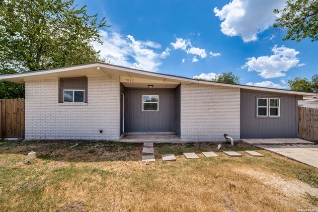7842 PONY LN, San Antonio, TX 78227