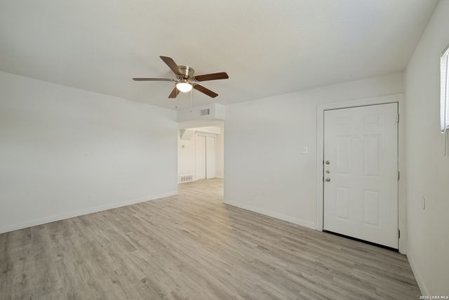 7842 PONY LN, San Antonio, TX 78227