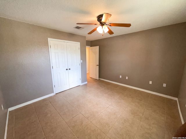1014 Avenue I, Poteet, TX 78065