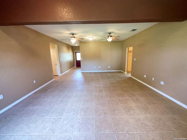 1014 Avenue I, Poteet, TX 78065
