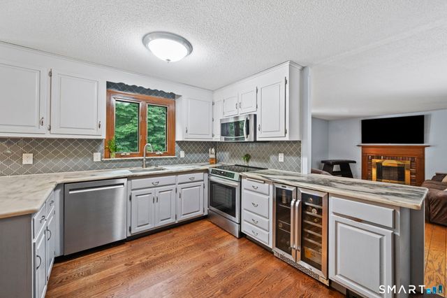 40 Windmill Road, Ellington, CT 06029
