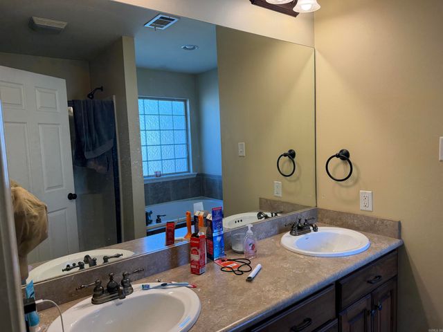 5 Smokey Ridge Court, Sheridan, AR 72150