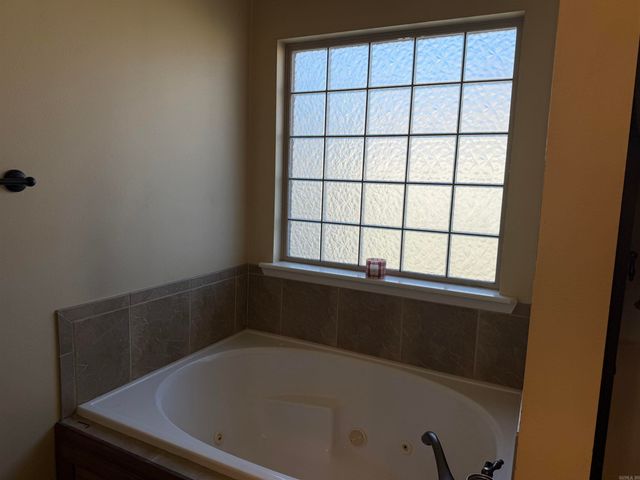 5 Smokey Ridge Court, Sheridan, AR 72150