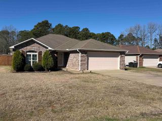 5 Smokey Ridge Court, Sheridan, AR 72150