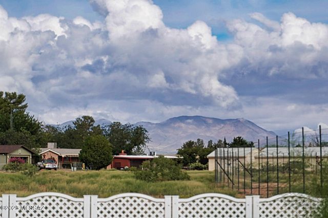 1021 E Geneva Street, Pearce, AZ 85625