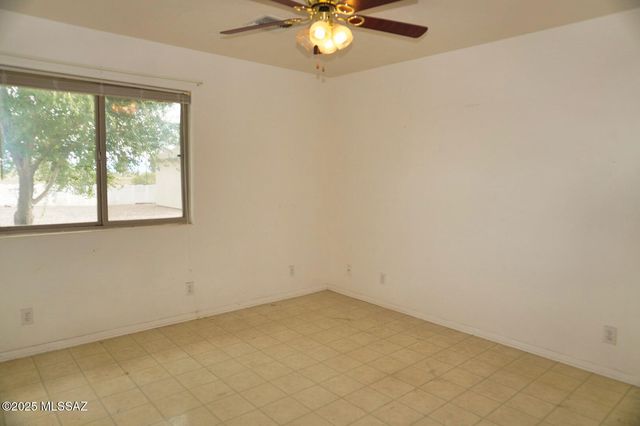 1021 E Geneva Street, Pearce, AZ 85625