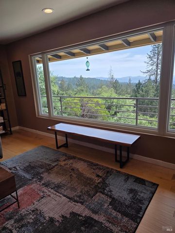 460 Bella Vista Dr, Angwin, CA 94508