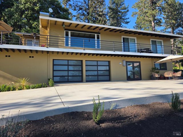 460 Bella Vista Dr, Angwin, CA 94508