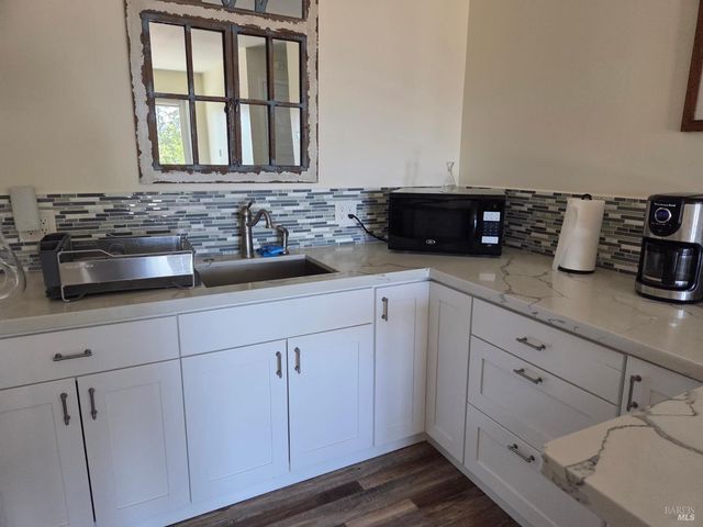 460 Bella Vista Dr, Angwin, CA 94508