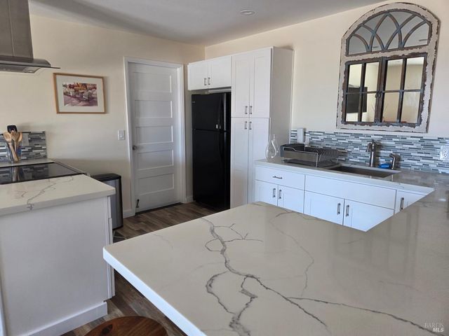 460 Bella Vista Dr, Angwin, CA 94508