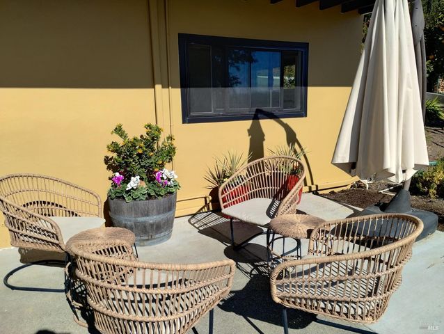 460 Bella Vista Dr, Angwin, CA 94508