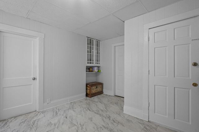 32 Orchard St, Lawrence, MA 01840