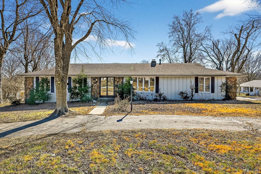 3540 E El Dorado Street, Springfield, MO 65809