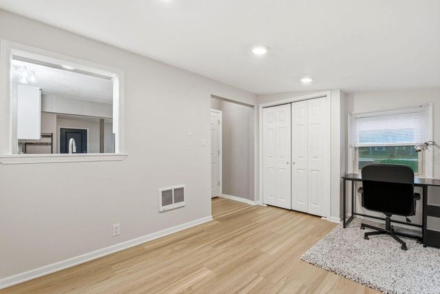 240 Prospect DRIVE, Brookfield, WI 53005