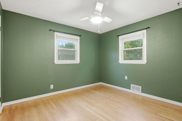240 Prospect DRIVE, Brookfield, WI 53005