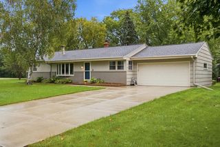 240 Prospect DRIVE, Brookfield, WI 53005