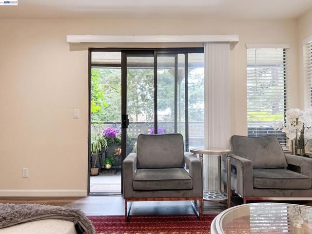 29599 Vanderbilt St 204, Hayward, CA 94544