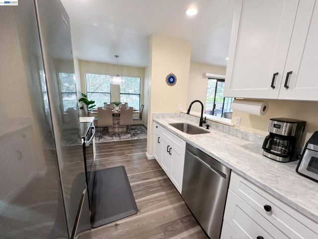 29599 Vanderbilt St 204, Hayward, CA 94544