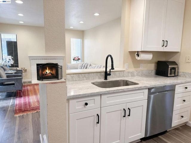 29599 Vanderbilt St 204, Hayward, CA 94544