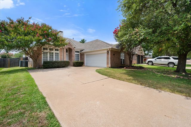 6604 High Brook Drive, Fort Worth, TX 76132