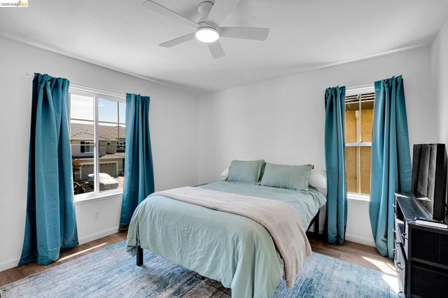 2340 Cambridge Dr, Discovery Bay, CA 94505