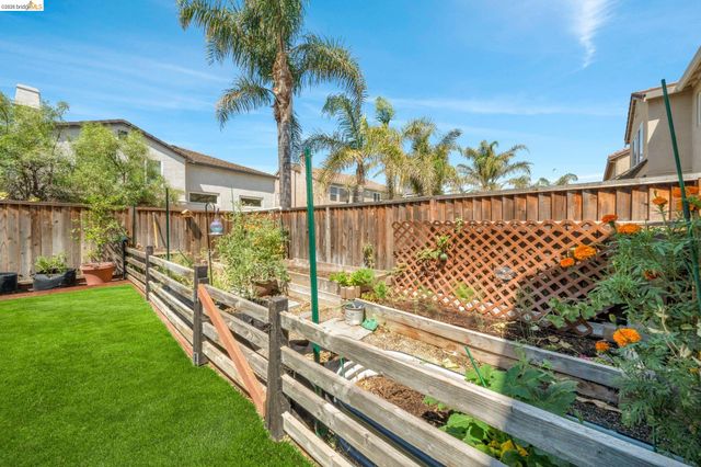 2340 Cambridge Dr, Discovery Bay, CA 94505