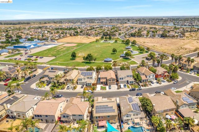 2340 Cambridge Dr, Discovery Bay, CA 94505
