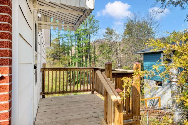 8 N Pershing Road, Asheville, NC 28805